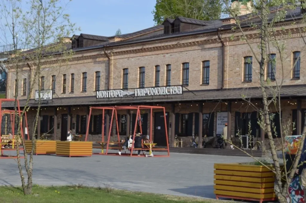 Картины 85 тюменцев покажут в «Конторе пароходства»
