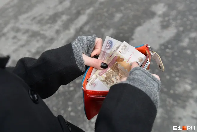 Тюменка рассказала, почему не может получить детские пособия
