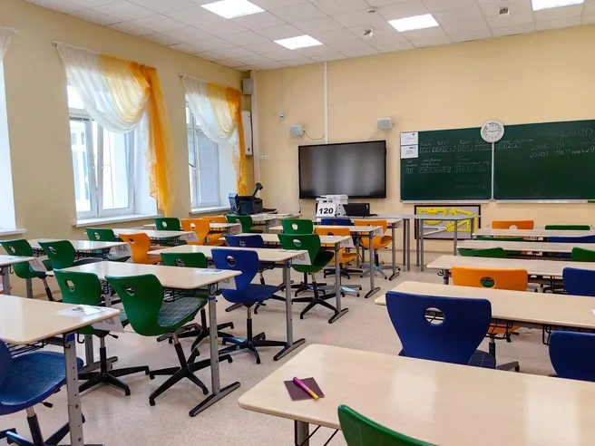 Тюменские учителя рассказали о зарплатах от 45 до 69 тысяч рублей