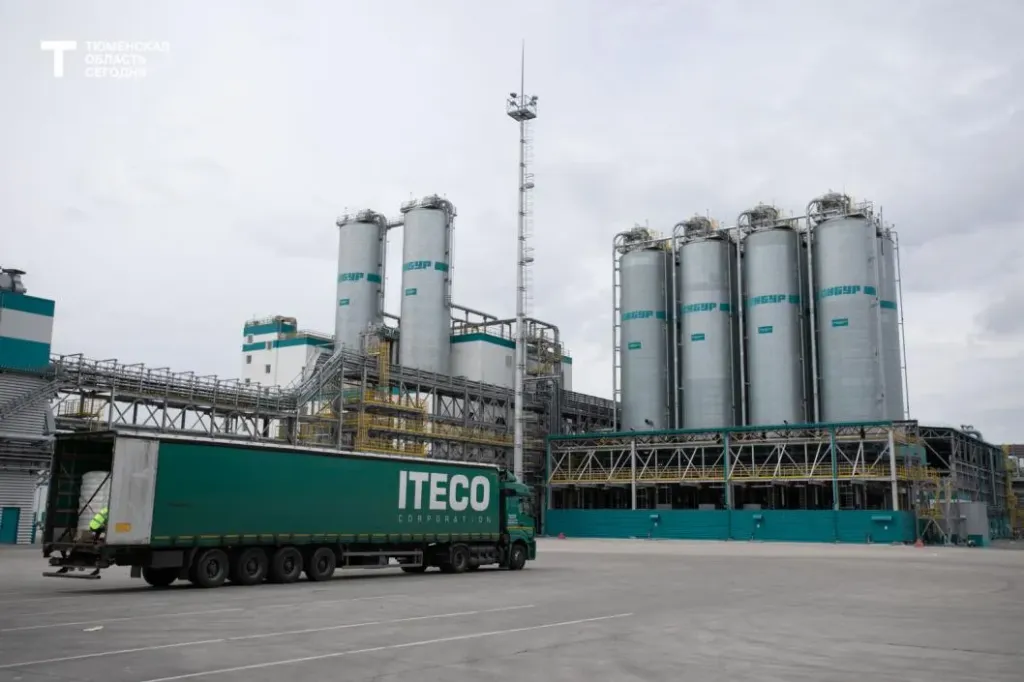 Тюменская область возглавила УрФО по доле несырьевого экспорта