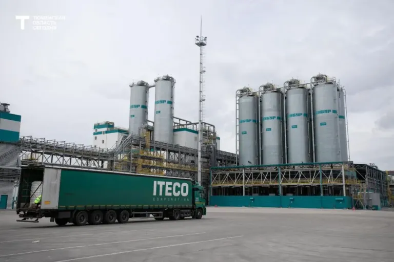 Тюменская область возглавила УрФО по доле несырьевого экспорта